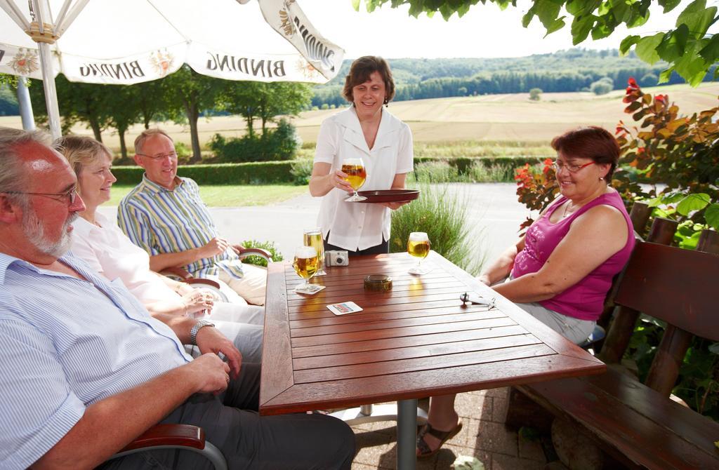 Gasthaus Zum Lindenwirt Hotel Oberweser Exterior photo